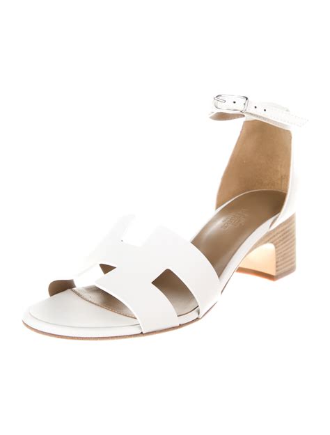 Need new white sandals . Encens 50 or oasis 